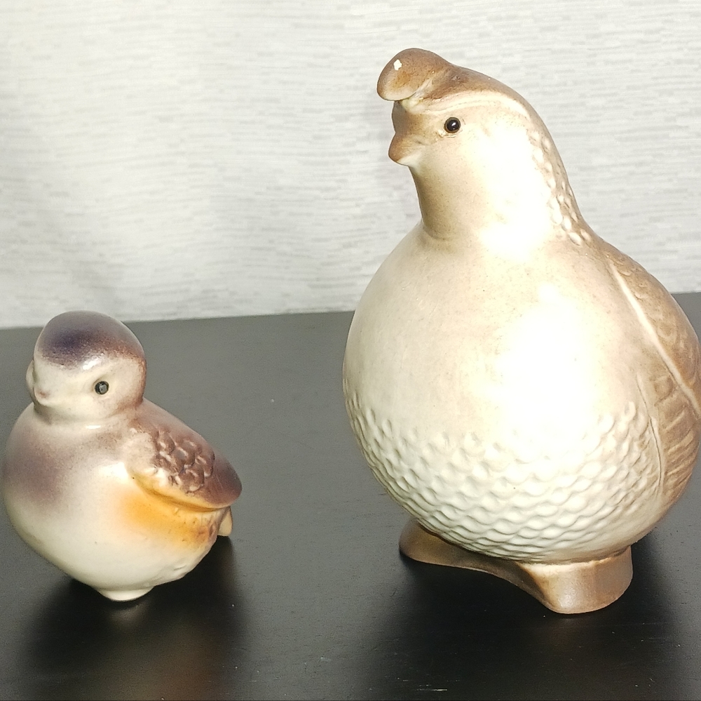 Vintage Porcelain Painted 5" Quail Figurine MCM Roselane Quail Chick 2.5" Beige